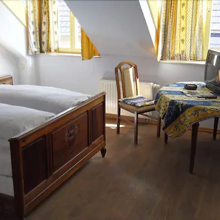 Wein-hotel Mistral Pensión 3*