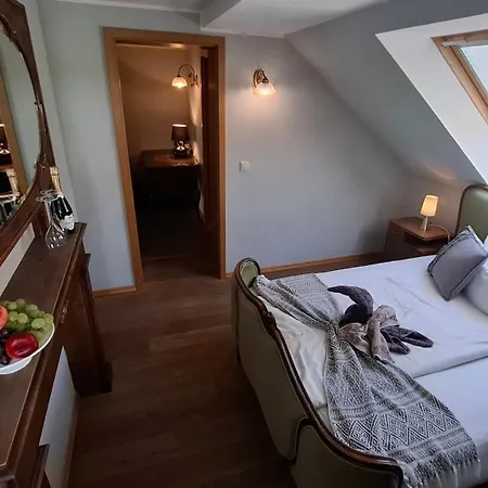Wein-hotel Mistral 招待所 3*